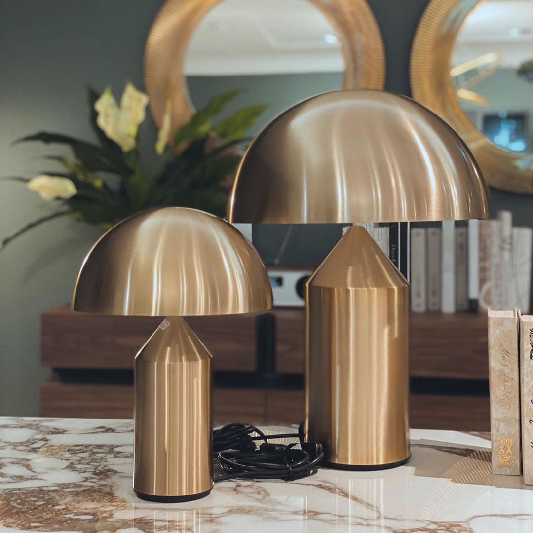 Geometrische Metalllampe — italienisches Design, 2 Größen, 5 Oberflächen