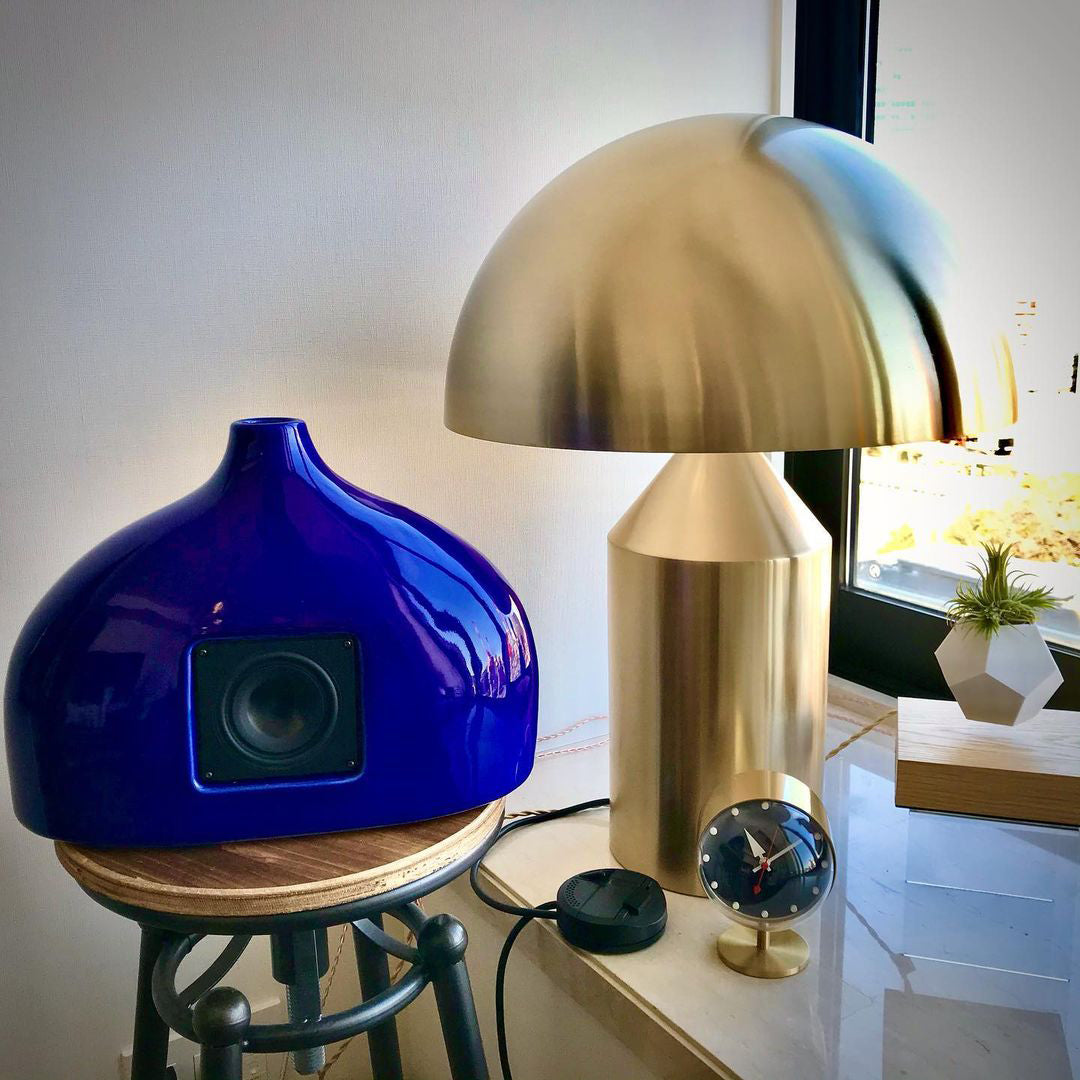 Geometrische Metalllampe — italienisches Design, 2 Größen, 5 Oberflächen
