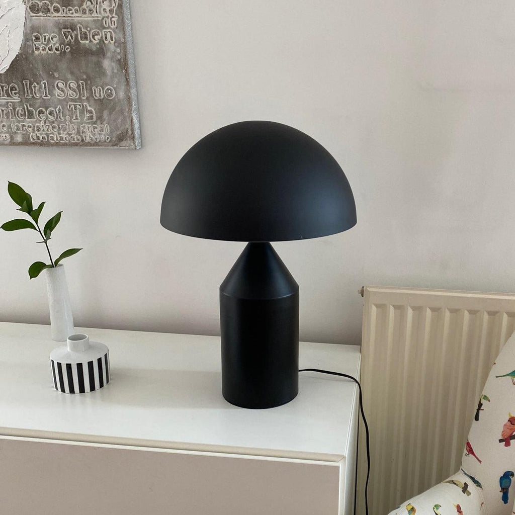 Geometrische Metalllampe — italienisches Design, 2 Größen, 5 Oberflächen