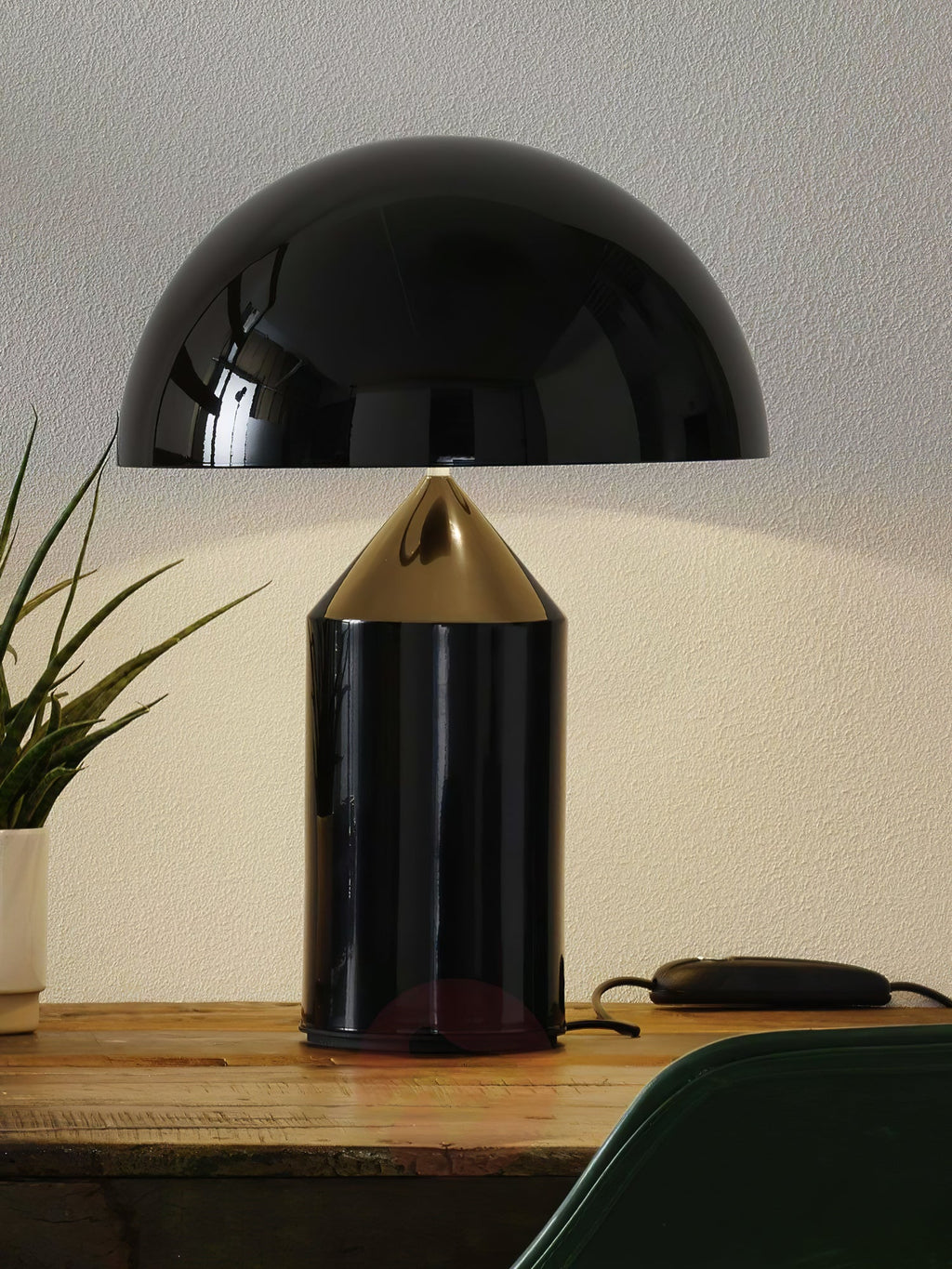 Geometrische Metalllampe — italienisches Design, 2 Größen, 5 Oberflächen