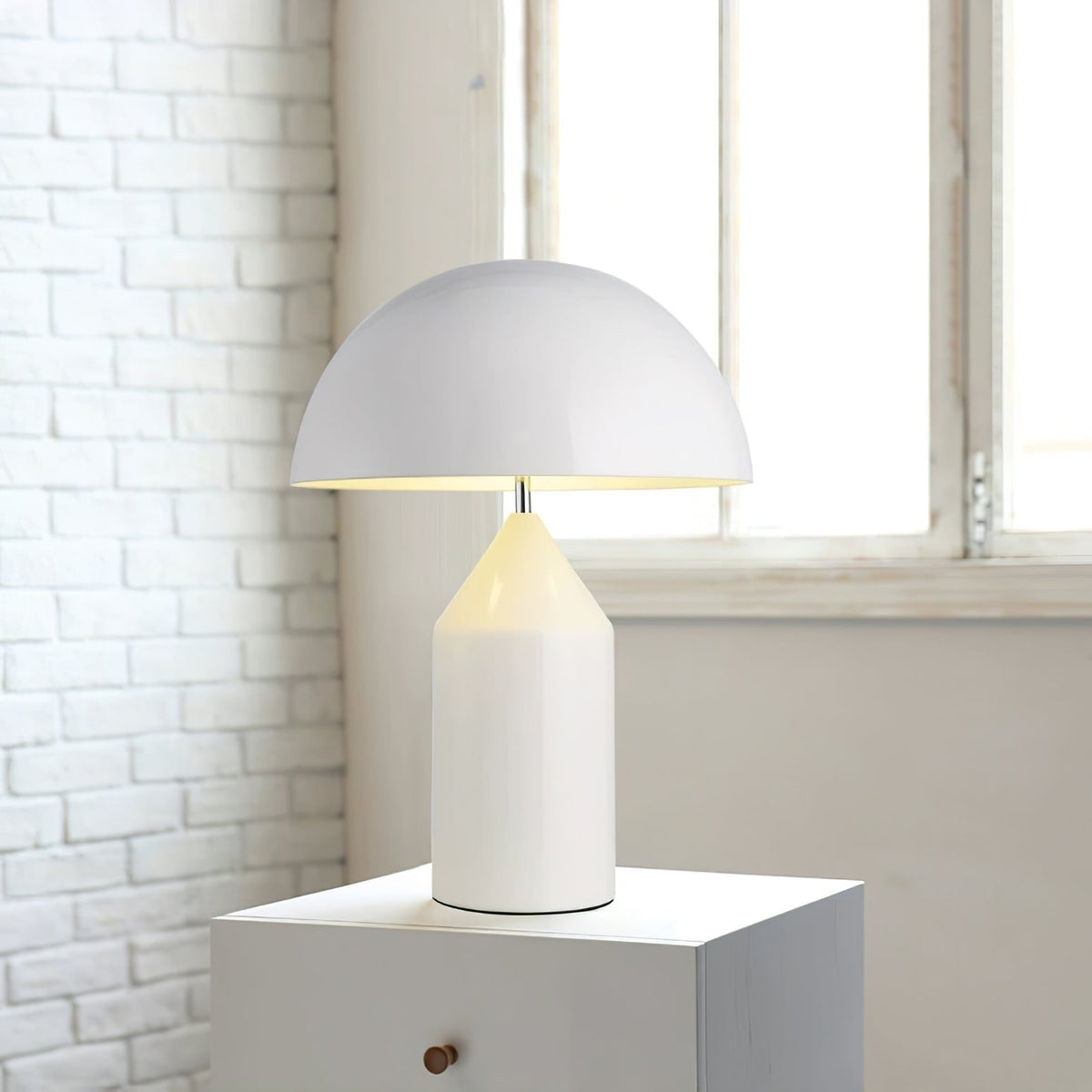 Geometrische Metalllampe — italienisches Design, 2 Größen, 5 Oberflächen