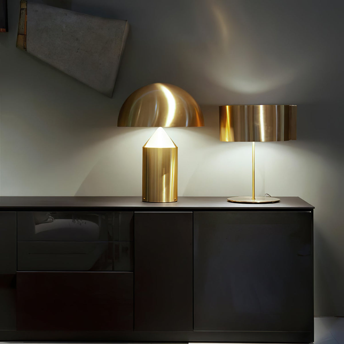 Geometrische Metalllampe — italienisches Design, 2 Größen, 5 Oberflächen