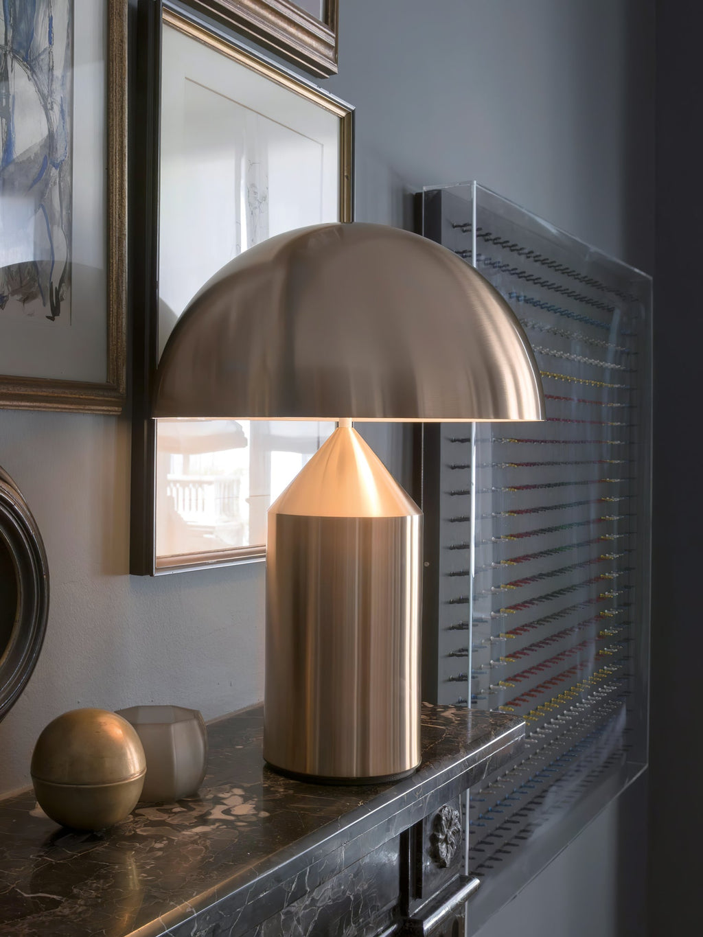Geometrische Metalllampe — italienisches Design, 2 Größen, 5 Oberflächen
