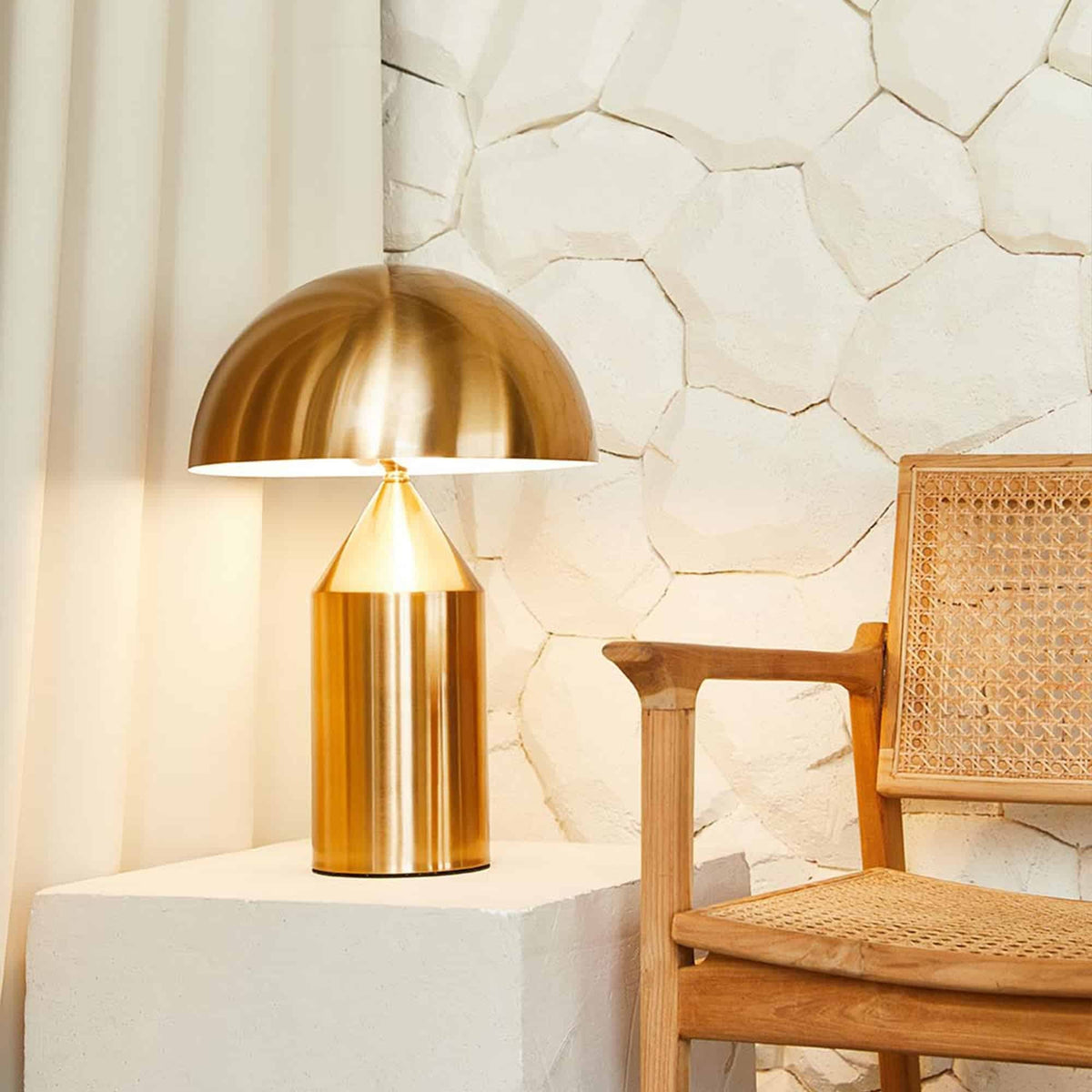 Geometrische Metalllampe — italienisches Design, 2 Größen, 5 Oberflächen