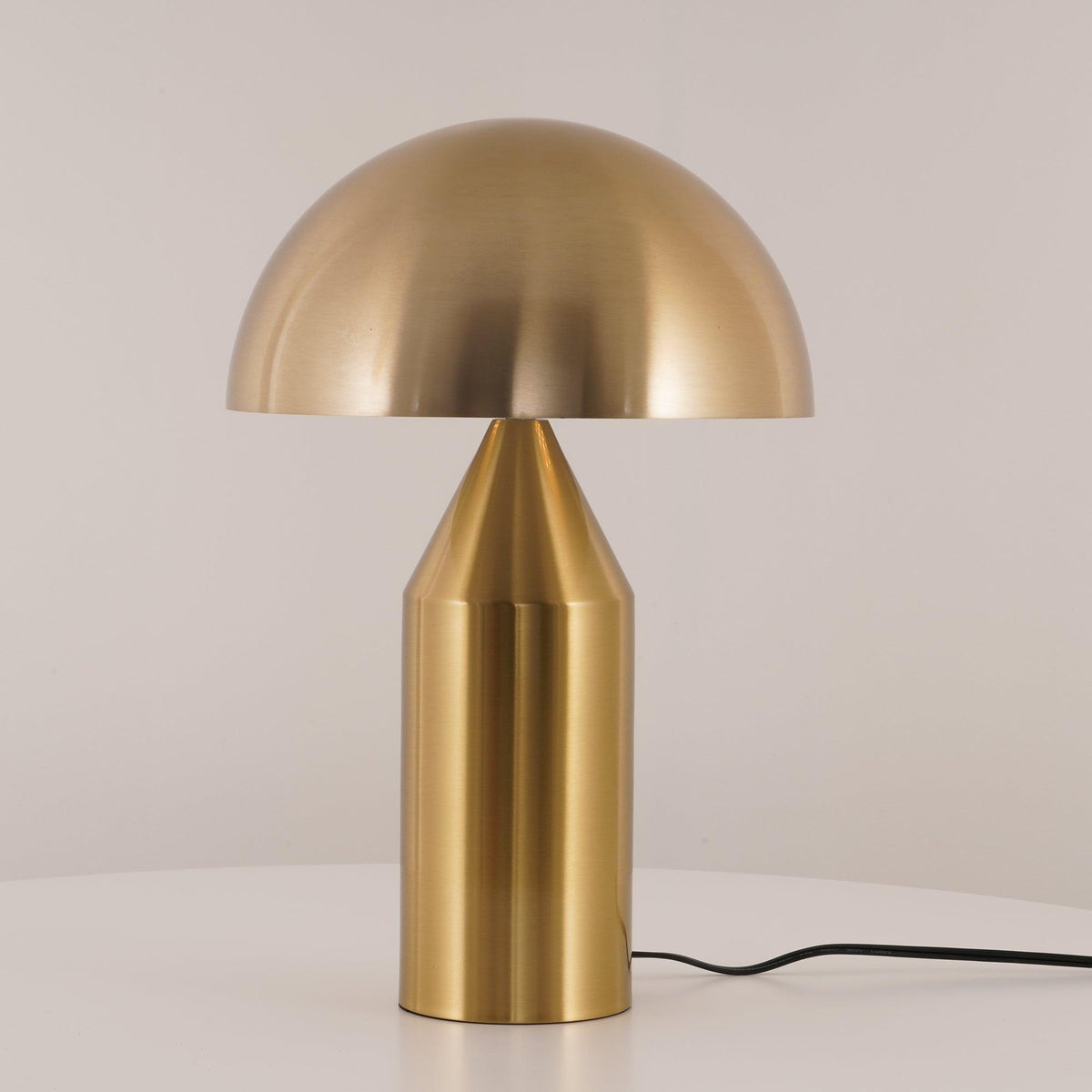 Geometrische Metalllampe — italienisches Design, 2 Größen, 5 Oberflächen