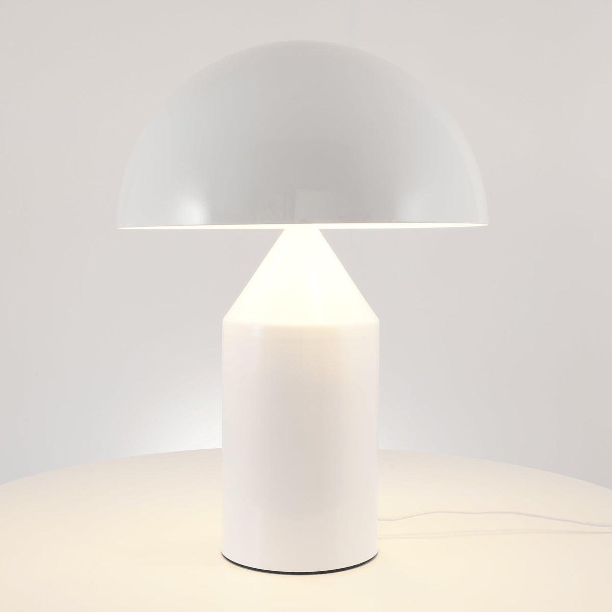 Geometrische Metalllampe — italienisches Design, 2 Größen, 5 Oberflächen
