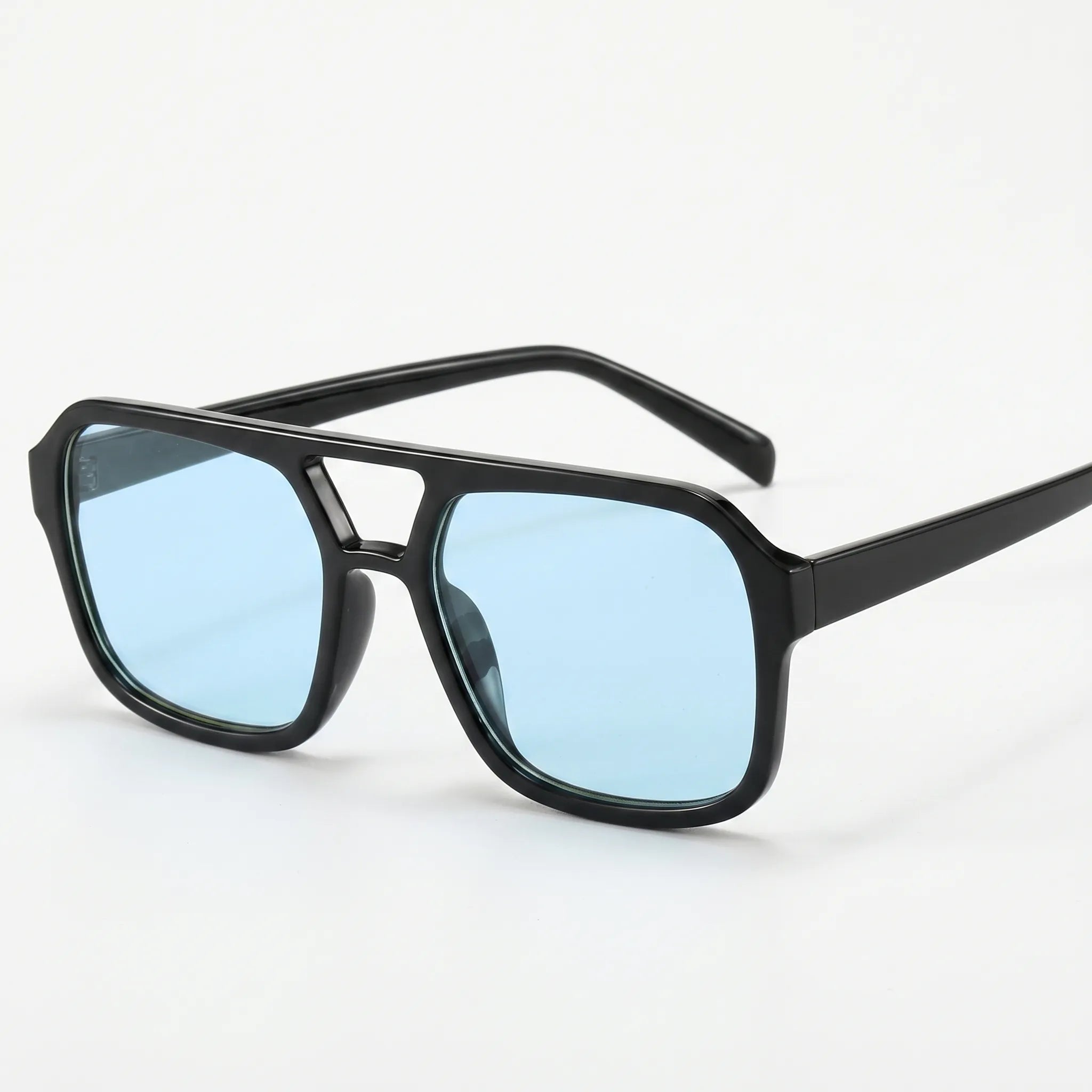 Oversized Aviator Sunglasses -  Driving In Sunlight - Wildoxy