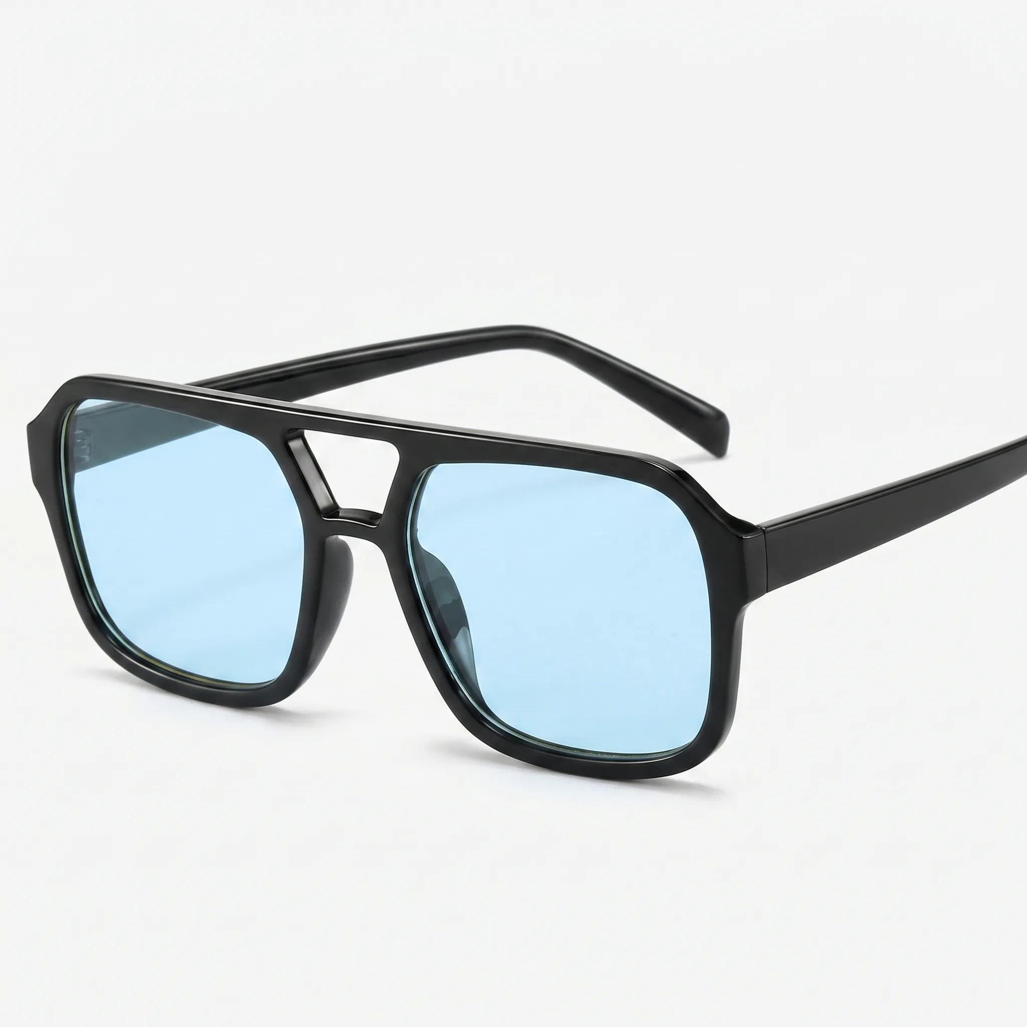 Oversized Aviator Sunglasses -  Driving In Sunlight - Wildoxy