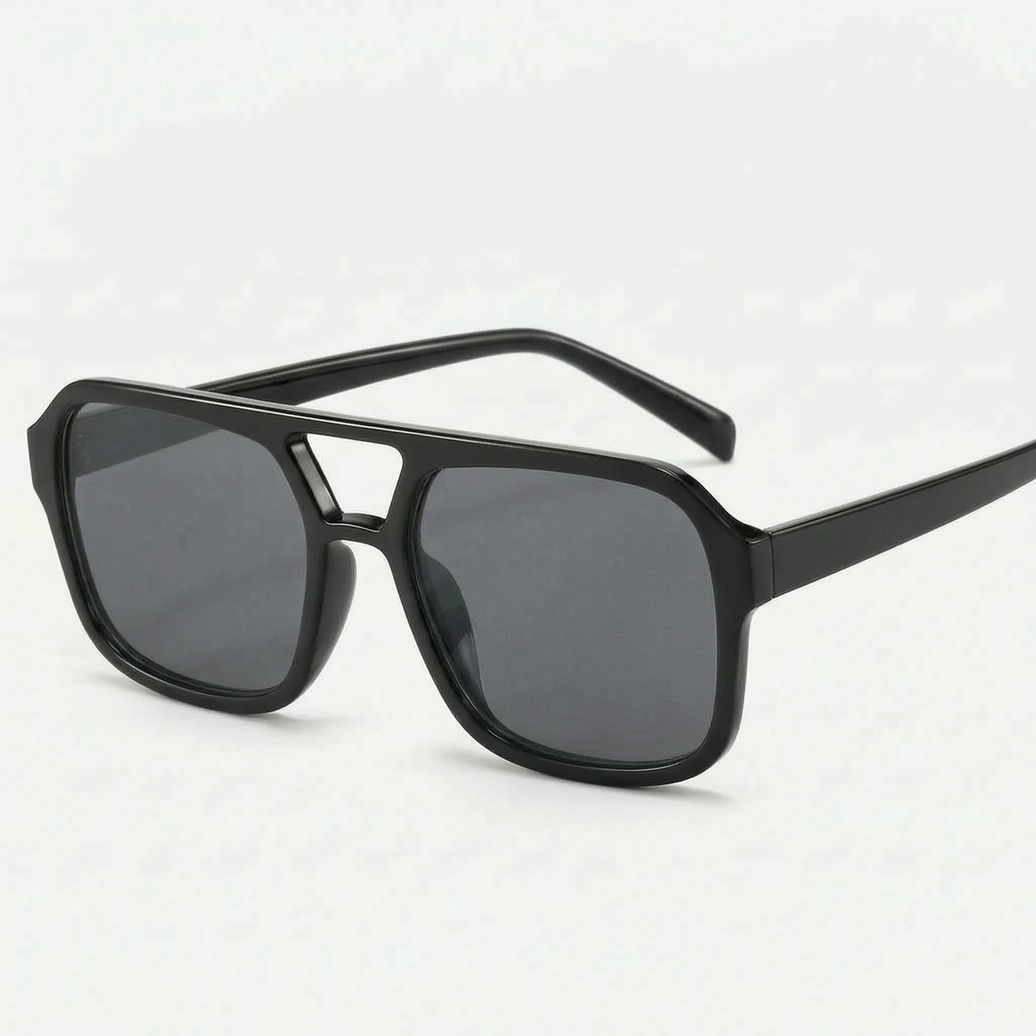 Oversized Aviator Sunglasses -  Driving In Sunlight - Wildoxy