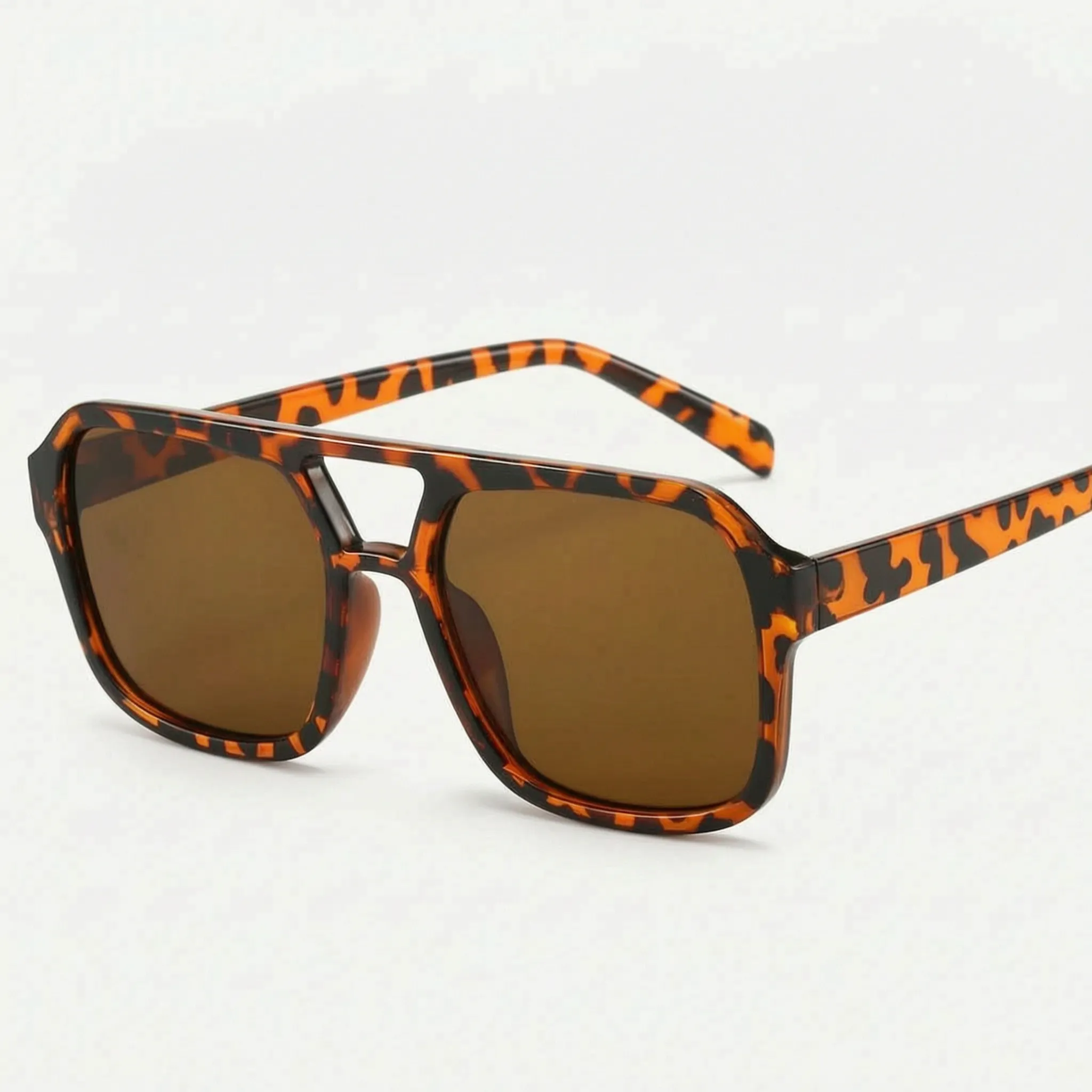 Oversized Aviator Sunglasses -  Driving In Sunlight - Wildoxy
