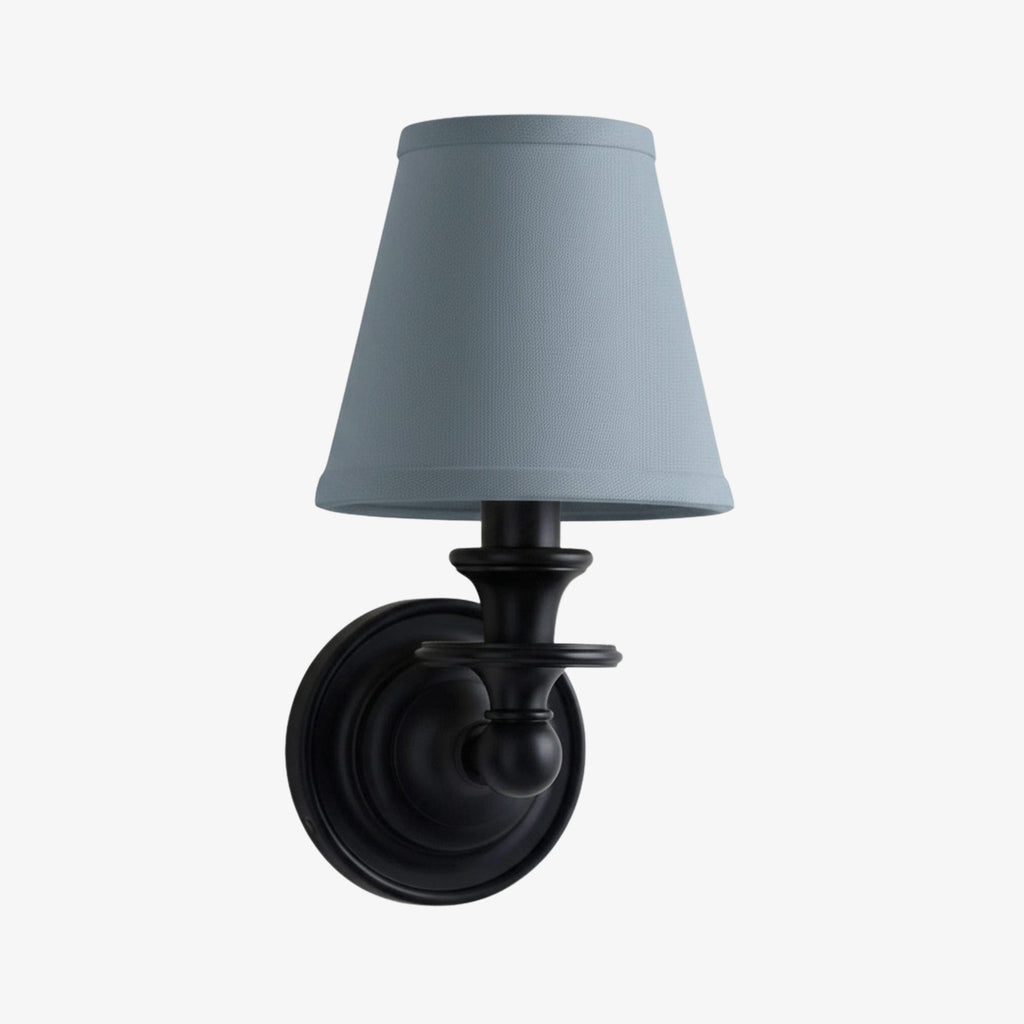 Vägglampa i smidesjärn — tygskärm, svanhalsarm
