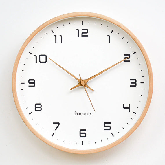 Scandinavische houten wandklok — stil quartzuurwerk, Ø25/30 cm
