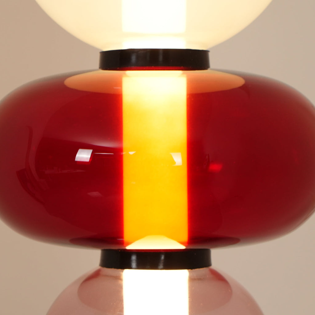 LED-golvlampa i glas, 130 eller 160 cm, röd vit svart