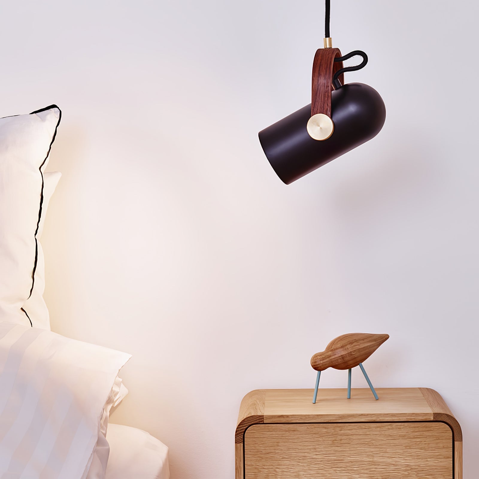 Kirrea Bold Metal Pendant Light — 150 cm Adjustable Cable