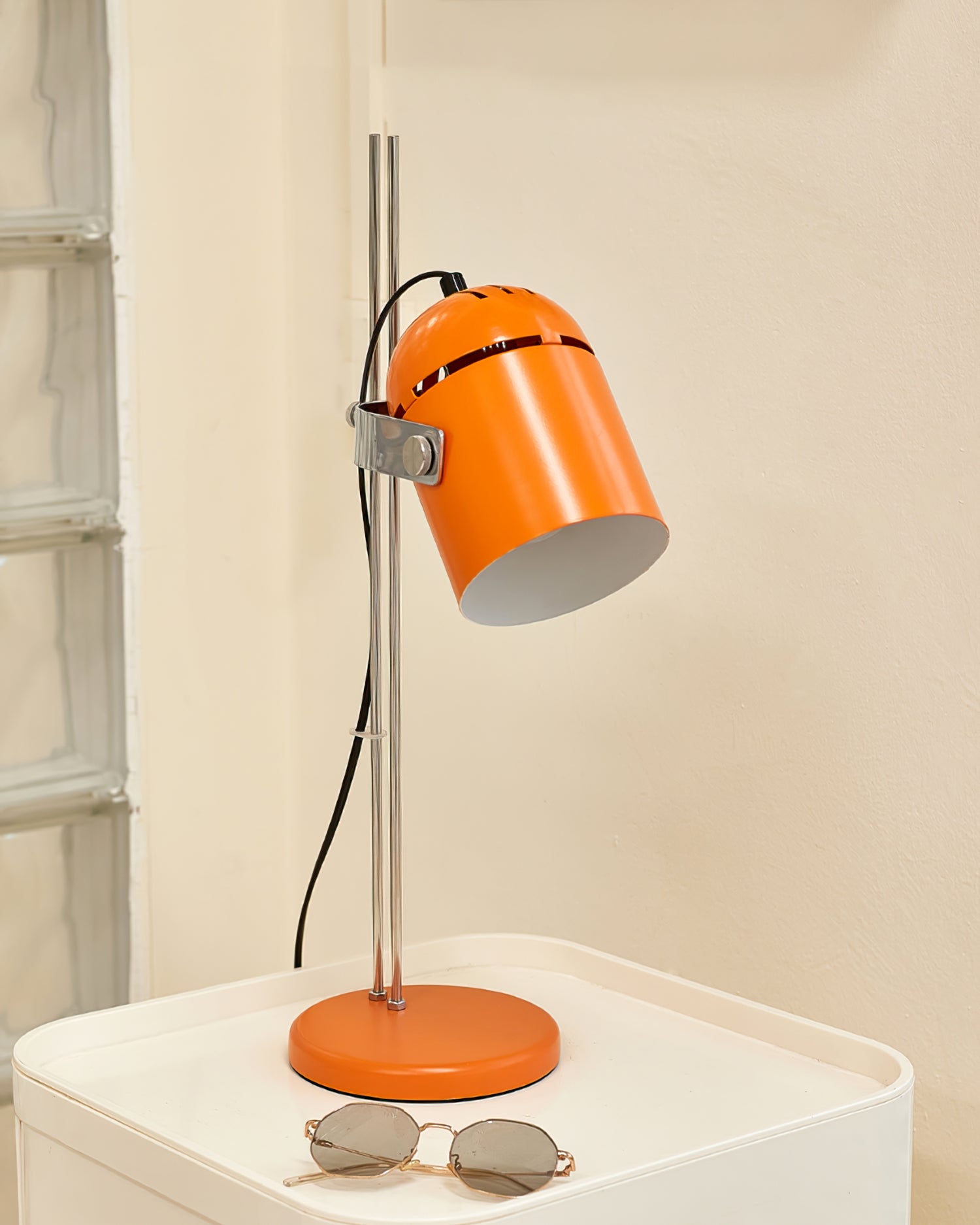 Aureli Height-Adjustable Table Lamp – Warm Ambient Glow