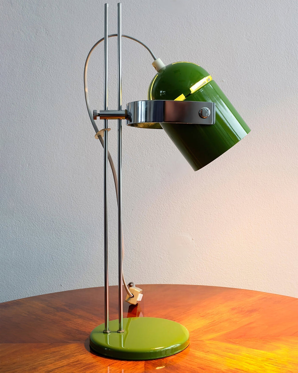 Aureli Height-Adjustable Table Lamp – Warm Ambient Glow