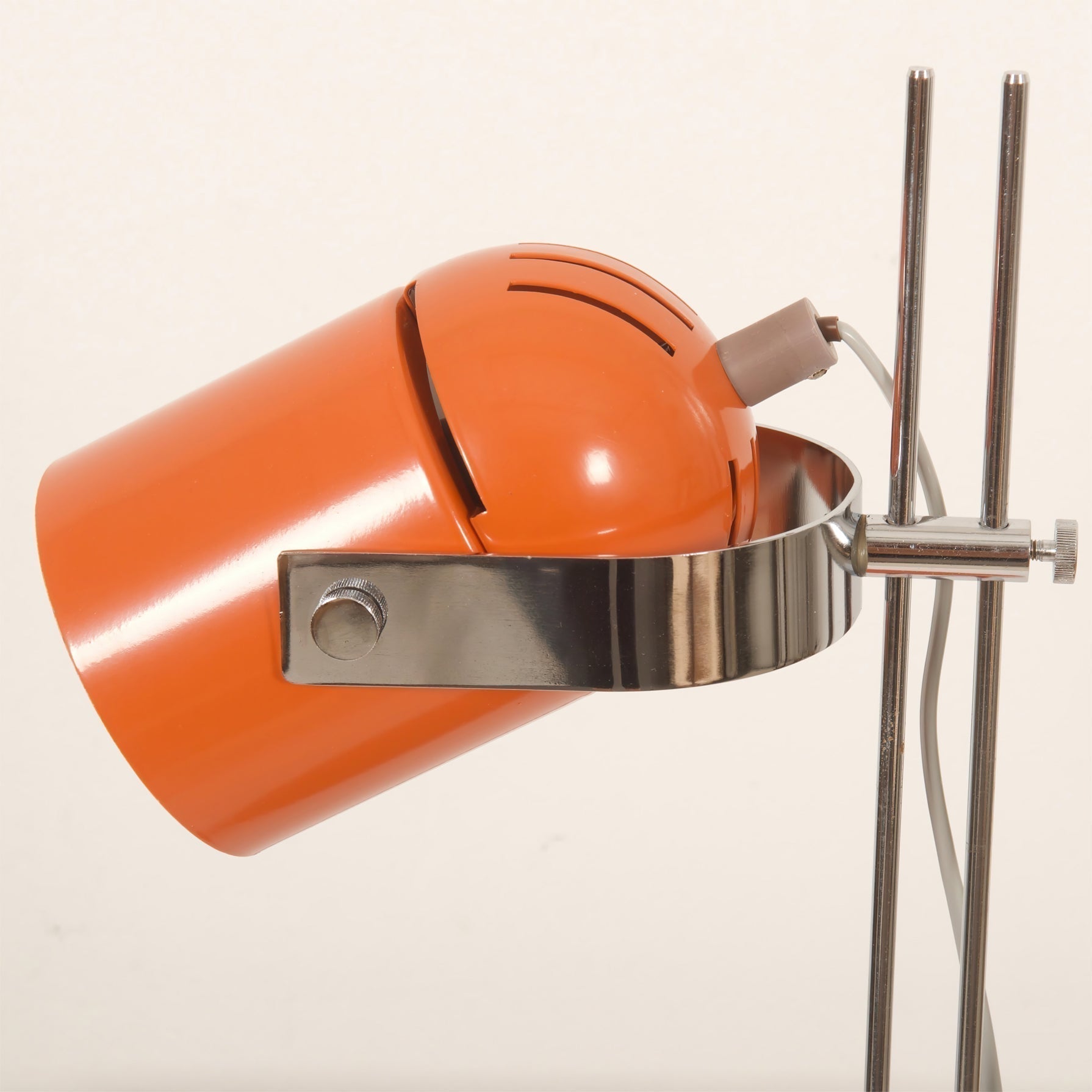 Aureli Height-Adjustable Table Lamp – Warm Ambient Glow