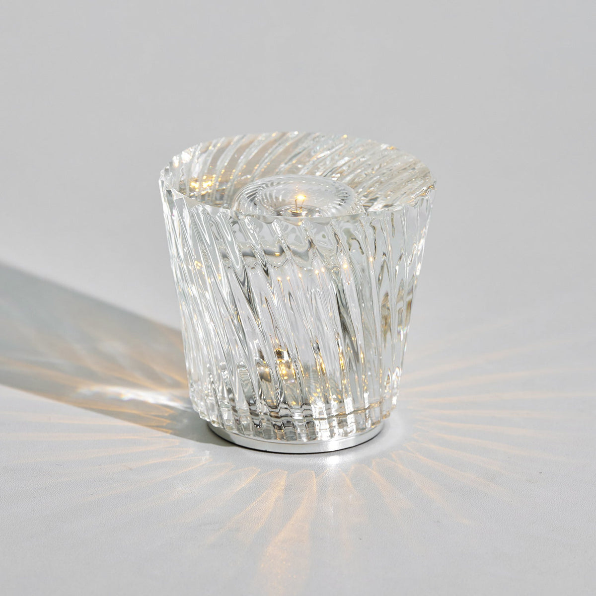 Timanttikristallivalaisin — langaton, himmennettävä, Ø 8.2 × K 9 cm