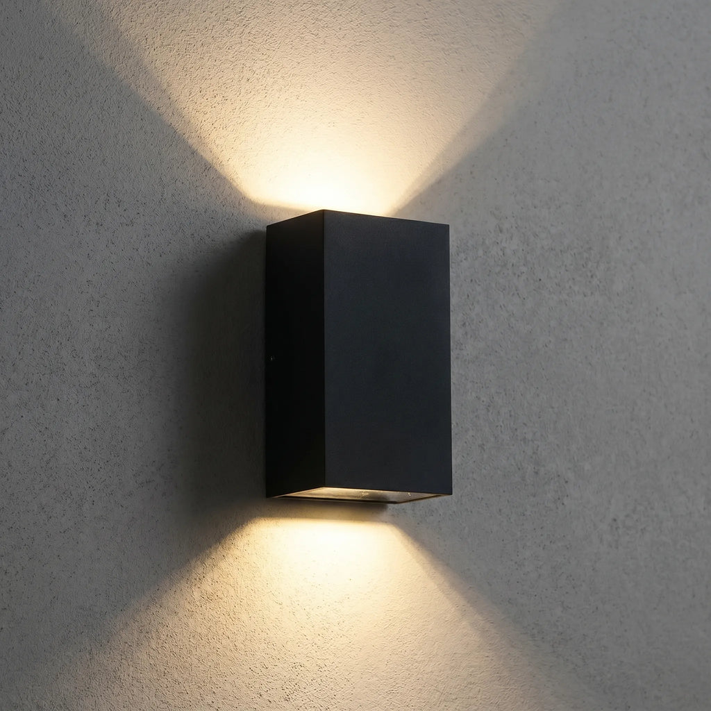 Modern Outdoor Wall Lamp -  Illuminating Dark Pathways - Wildoxy