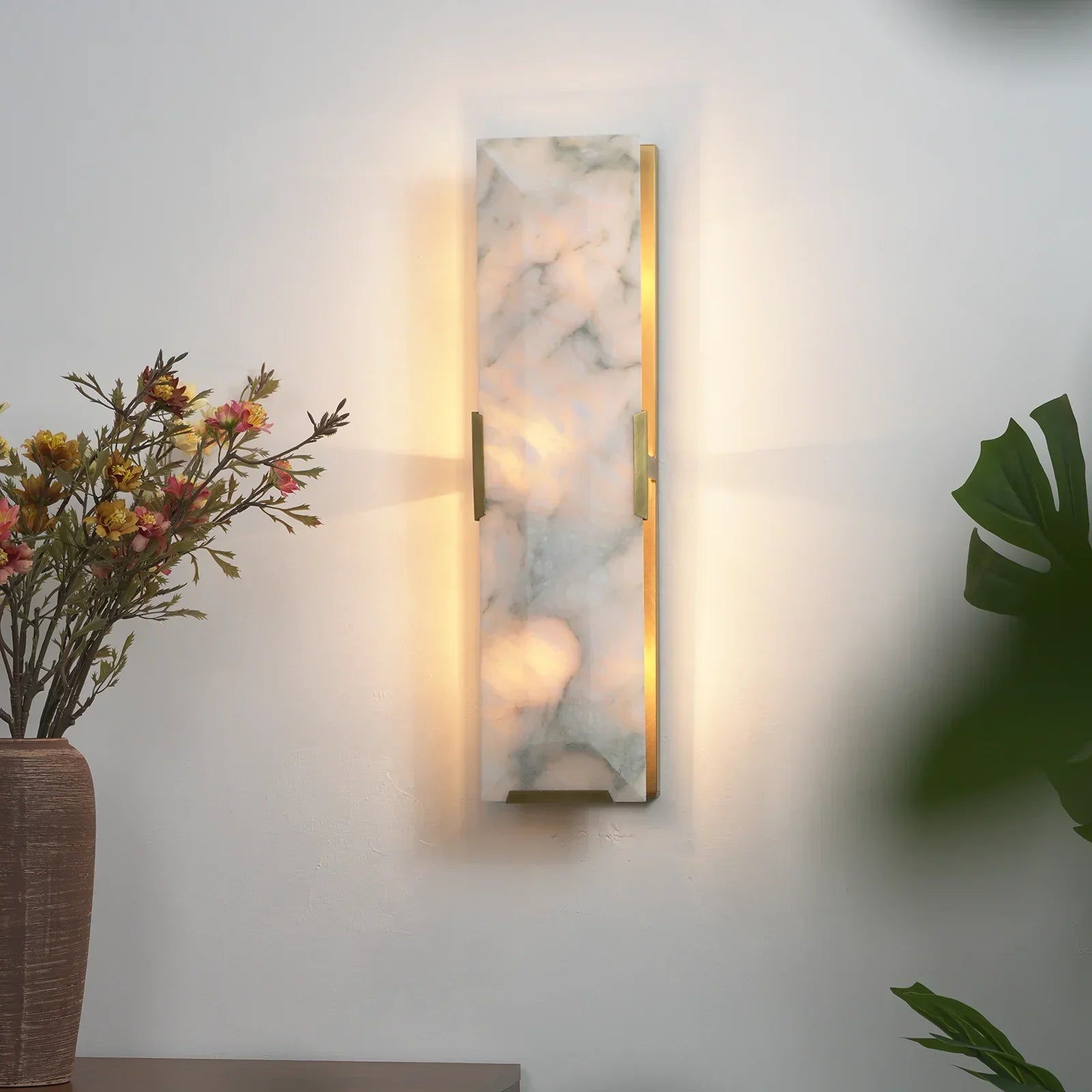 Alabaster Rectangular Wall Lamp | wildoxy