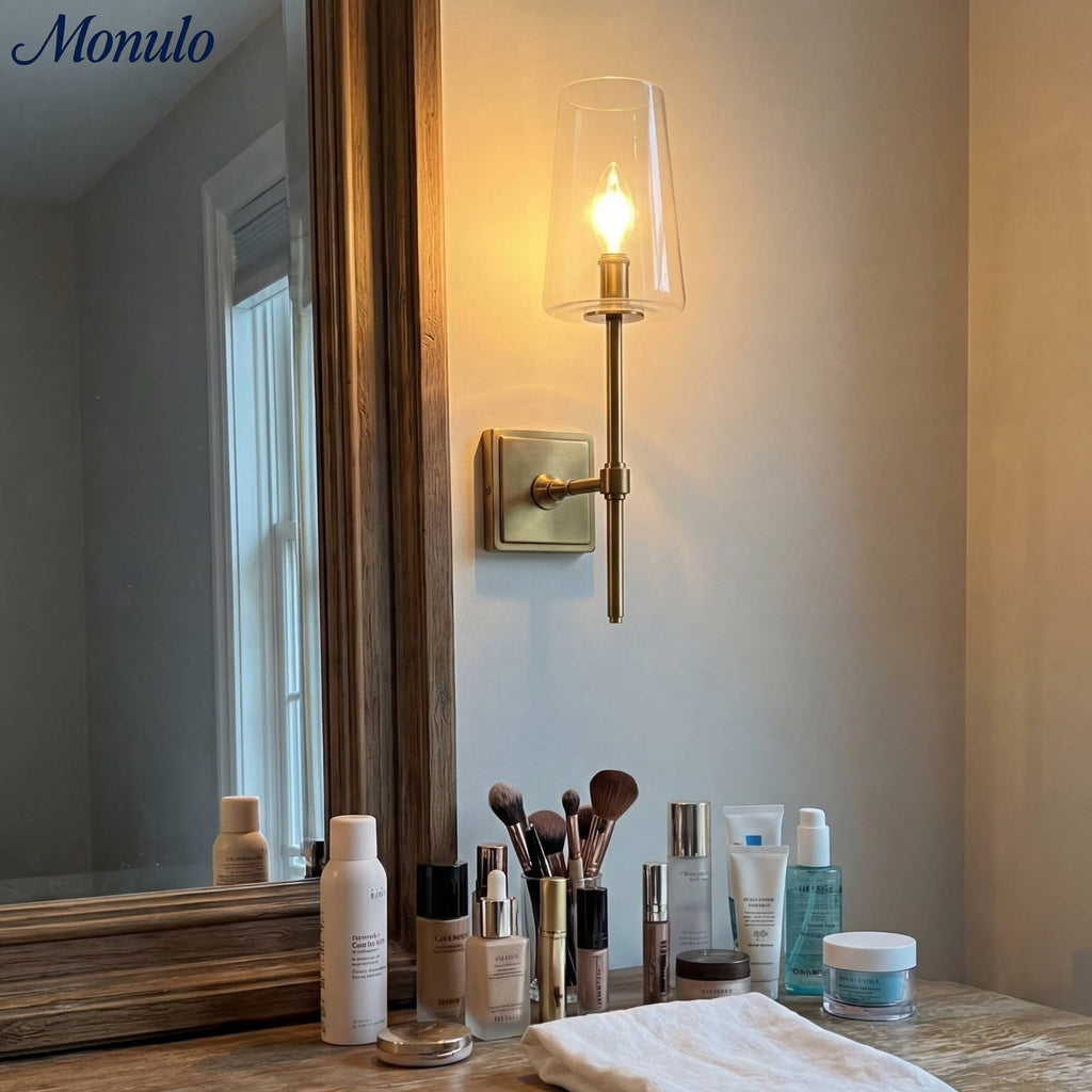 Wandlamp van helder glas — configuratie van één tot drie lampen