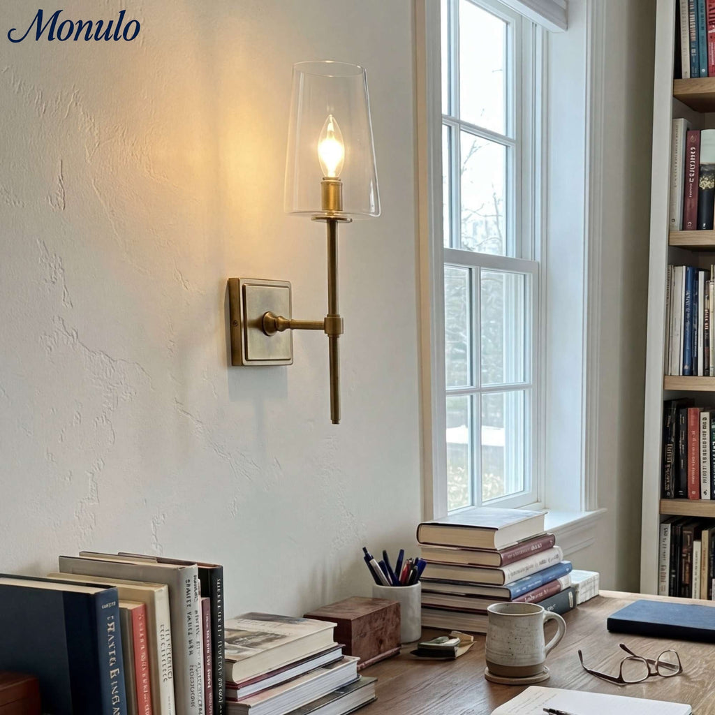 Wandlamp van helder glas — configuratie van één tot drie lampen