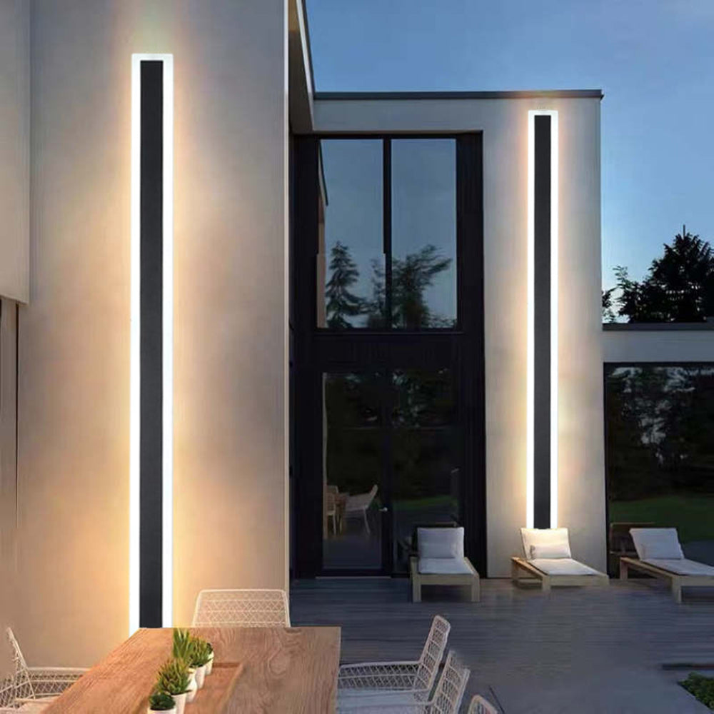 Lineare LED-Außenwandleuchte - schwarzes Acryl, IP65, dimmbar
