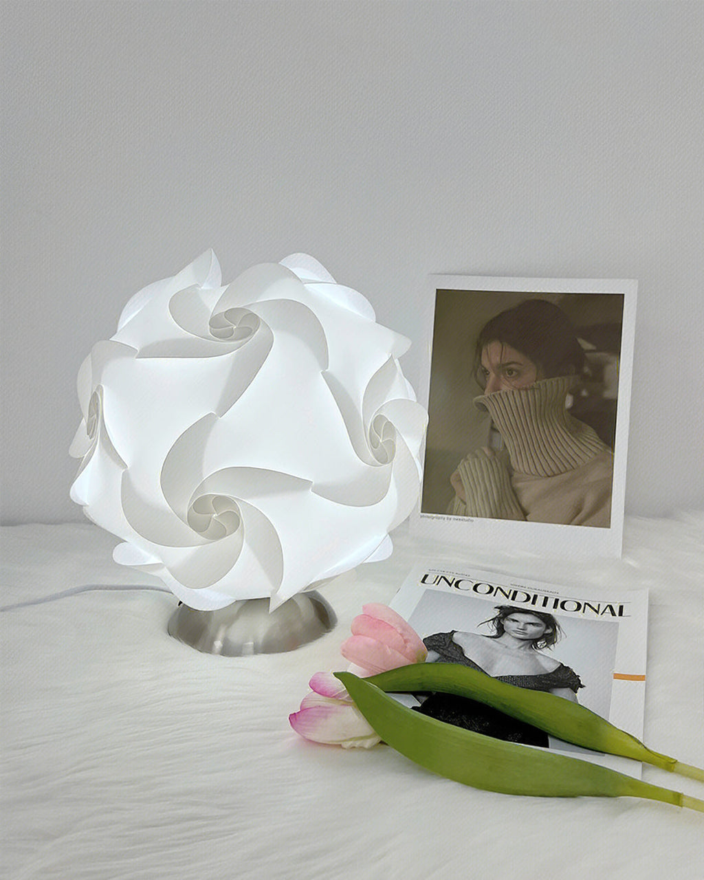 LioraBloom Table Lamp — Floral Accent, Warm Light