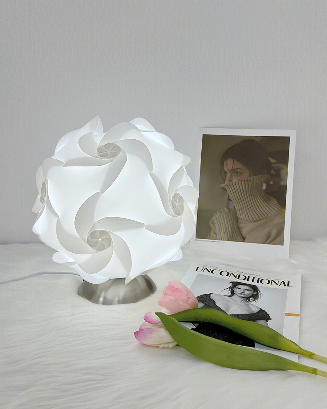 LioraBloom Table Lamp — Floral Accent, Warm Light