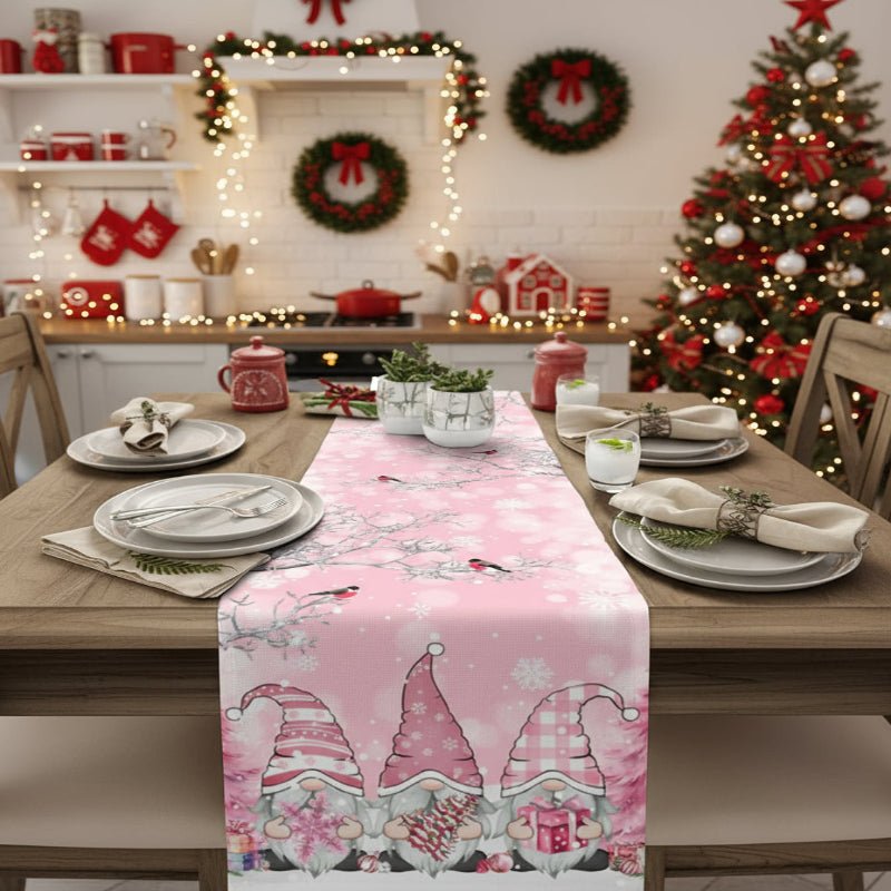 Runner da tavola natalizio Luxe in lino con motivo di fiocchi di neve e gnomi