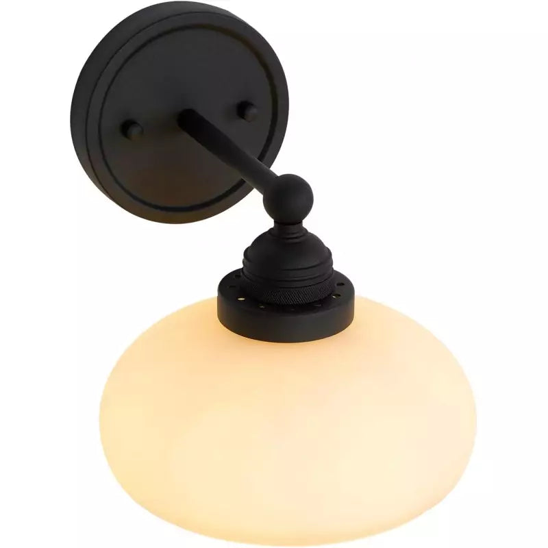 Lampada da parete vintage — Luce industriale in vetro bianco latte