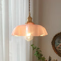 Solara pendellampe i messing — polert finish, raffinert silhuett
