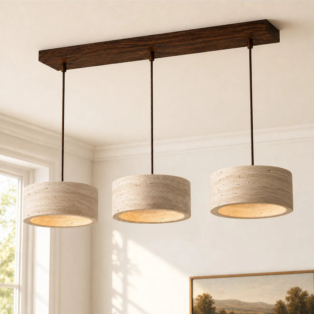 Lampada a sospensione in travertino — pietra naturale color crema, wabi-sabi