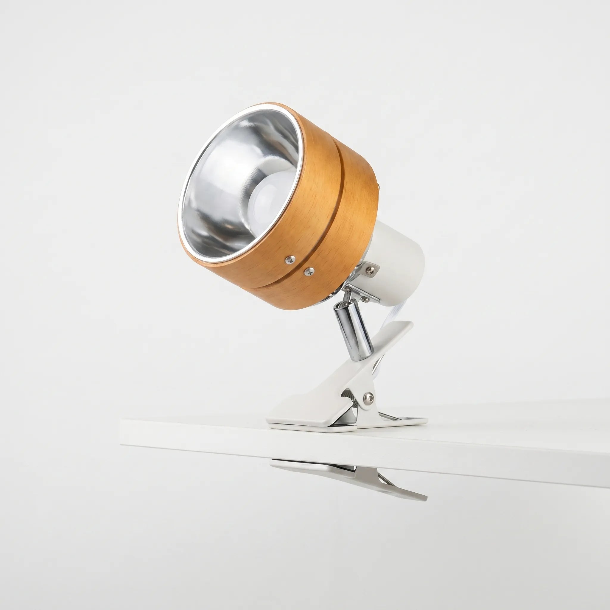 Clip-On Desk Lamp -  Reading In Bed - Wildoxy