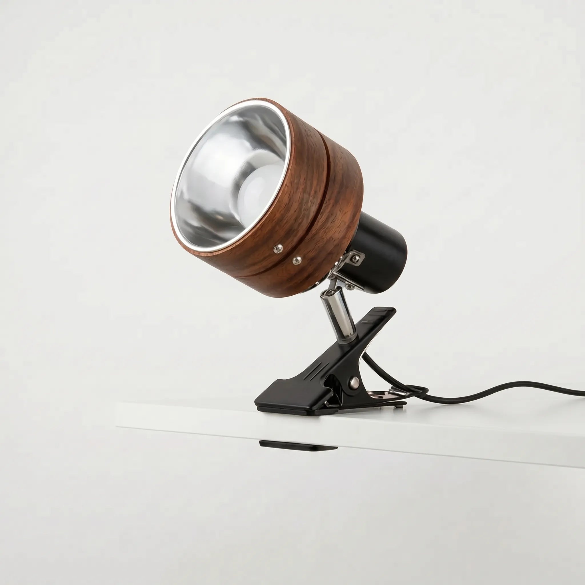 Clip-On Desk Lamp -  Reading In Bed - Wildoxy