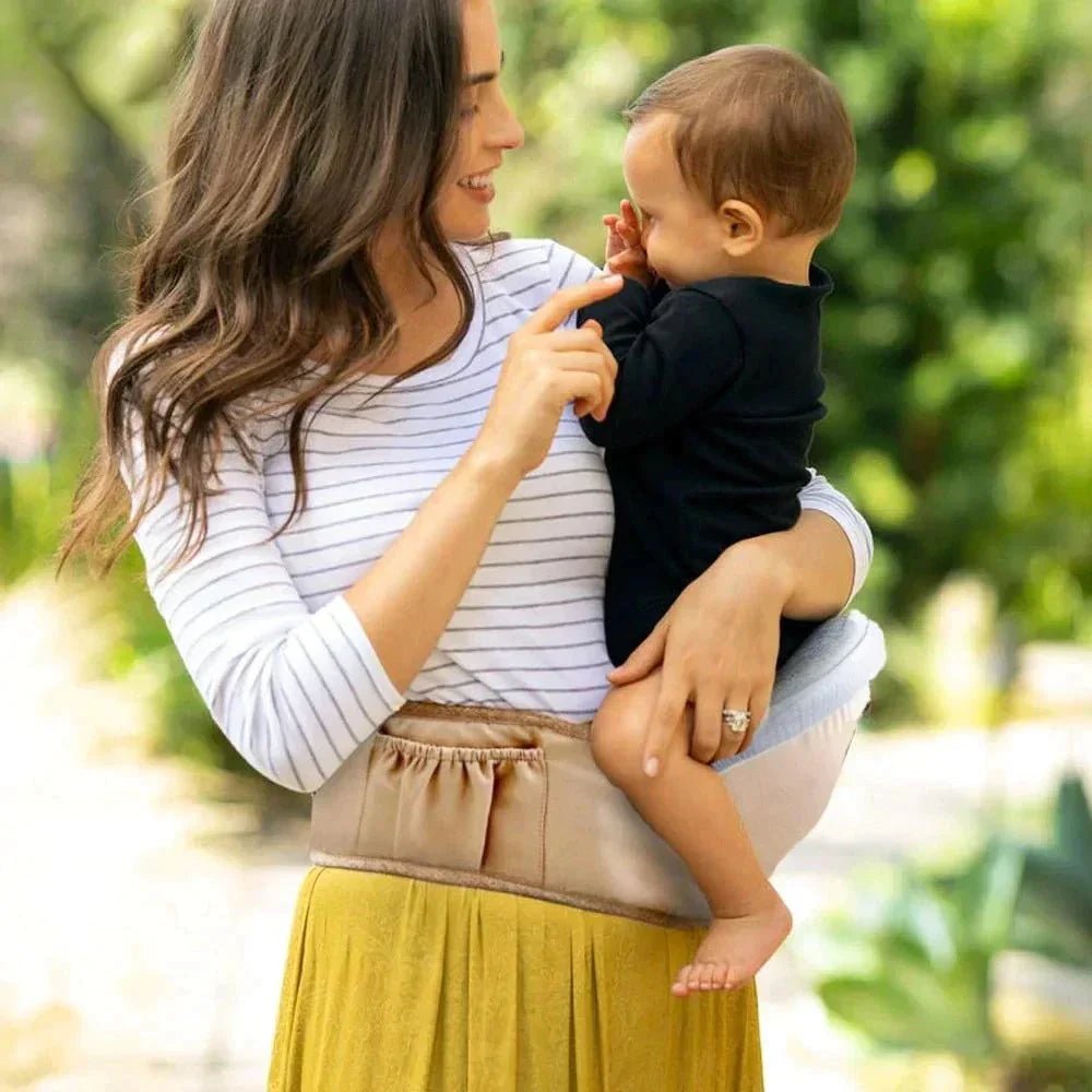 NovaNest Baby Carrier — Adjustable Hip Belt & Padded Shoulder Straps