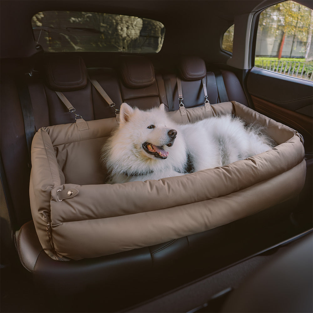 Koiranpeti autoon ja matkoille — turvalliseen matkustamiseen, musta, harmaa, oranssi ja beige