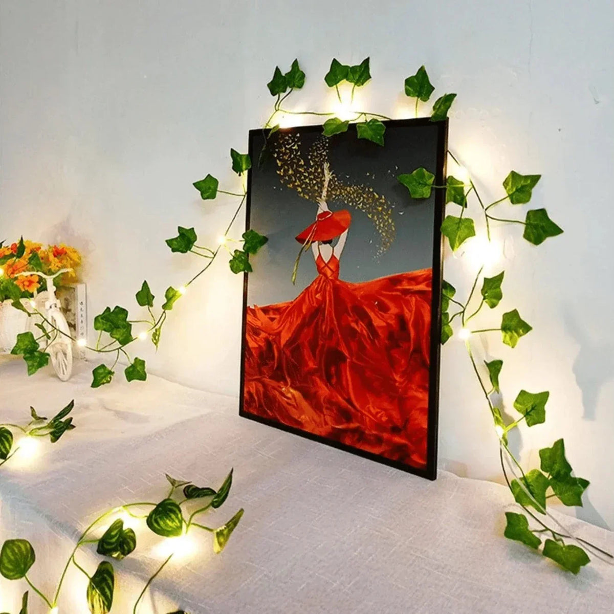 LED-Lichterkette in Warmweiß — Vintage-Blätter und Ranken