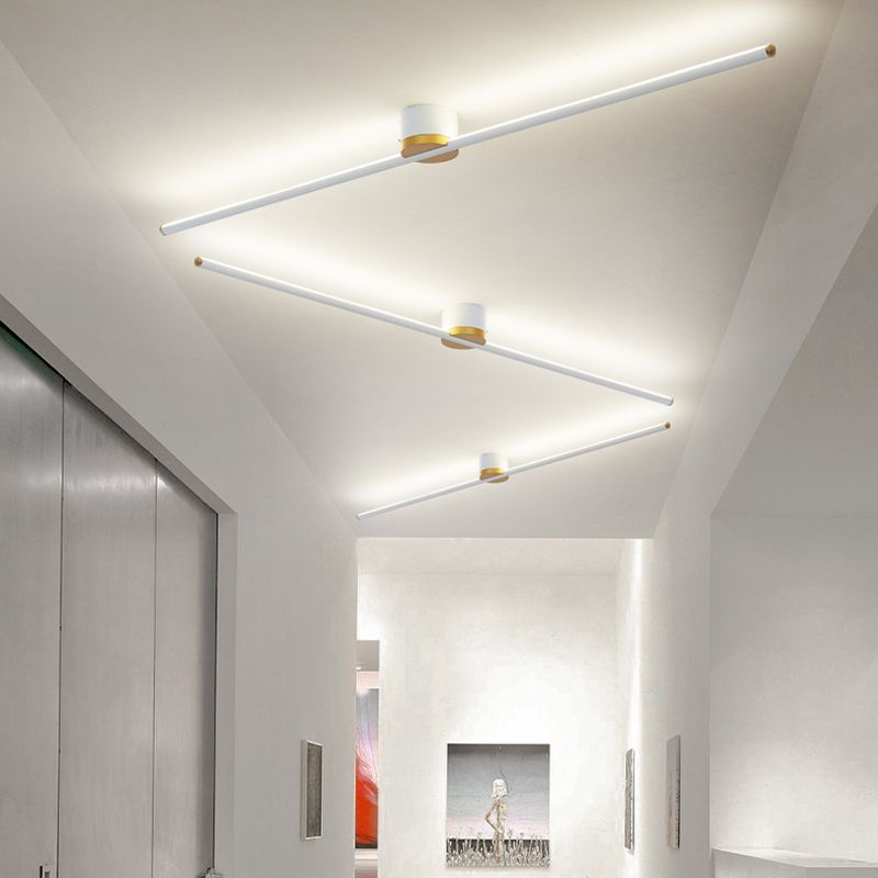 Strakke lineaire plafondlamp van 24 inch - opbouwmontage, slank metalen frame, geïntegreerde led