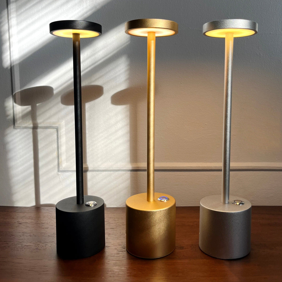 Bezprzewodowa, ładowalna lampa aluminiowa LED — z funkcją ściemniania, IP54
