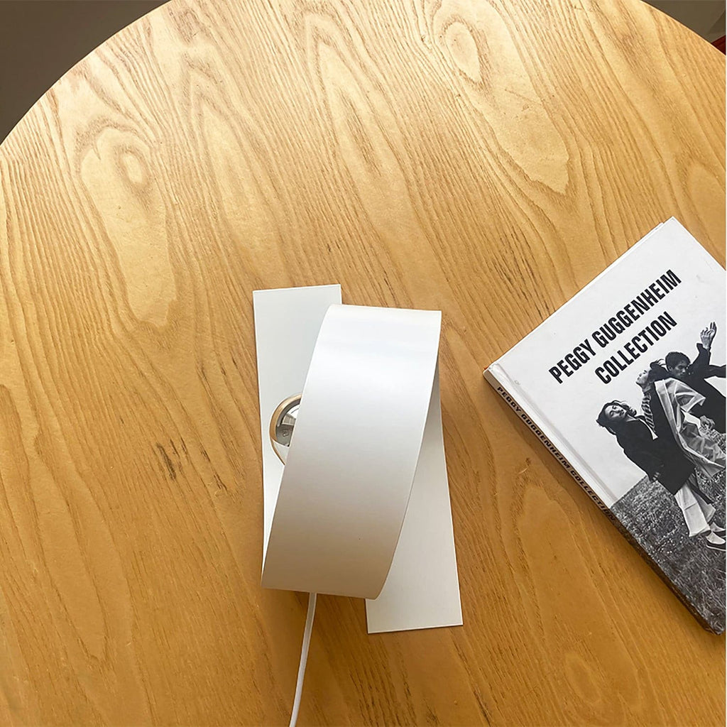 Aurell Minimalist White Metal Table Lamp — Slim Silhouette, Clean Lines & Restrained Profile