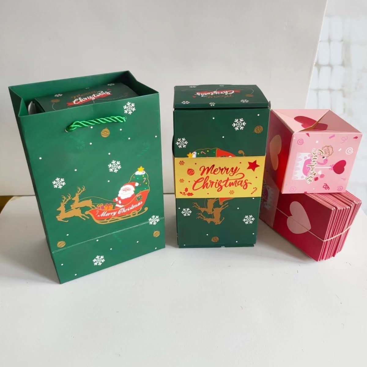 صندوق AmorBox تذكاري مصنوع يدويًا قابل للفتح — تذكار على شكل كولاج للصور