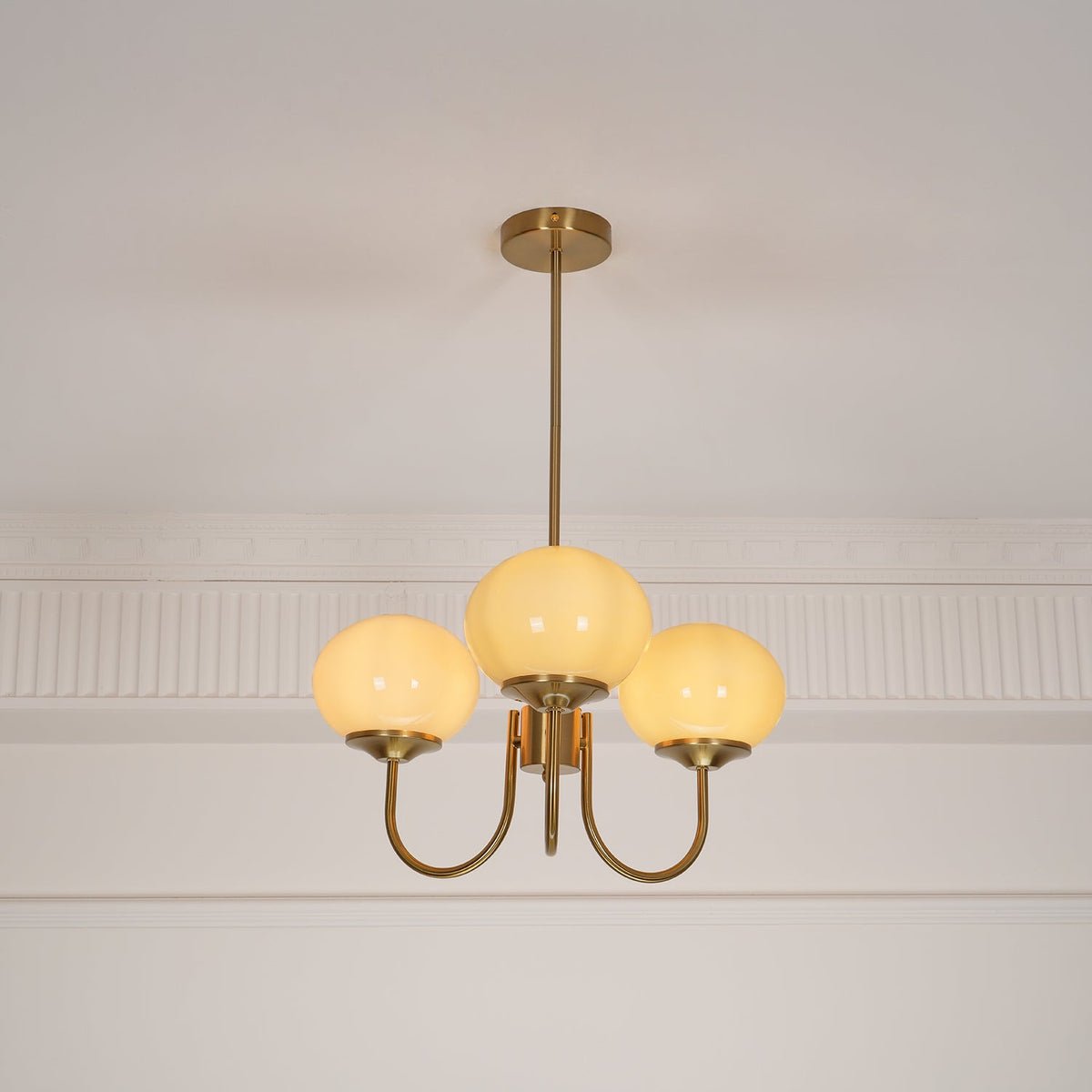 Glazen kroonluchter — 3/5 lampen, frame in goud/chroom