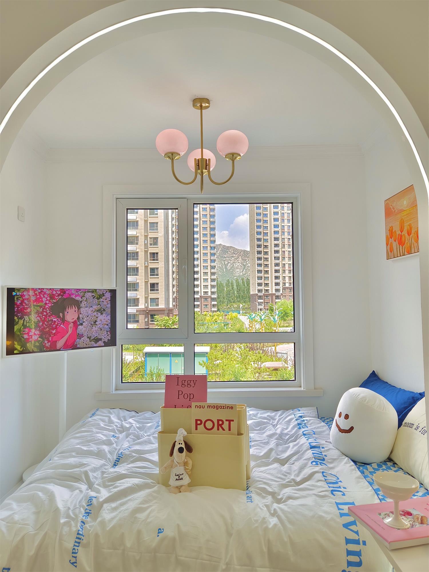 Aurielle Marshmallow Modern Chandelier — Rounded Silhouette, Warm Ambient Glow