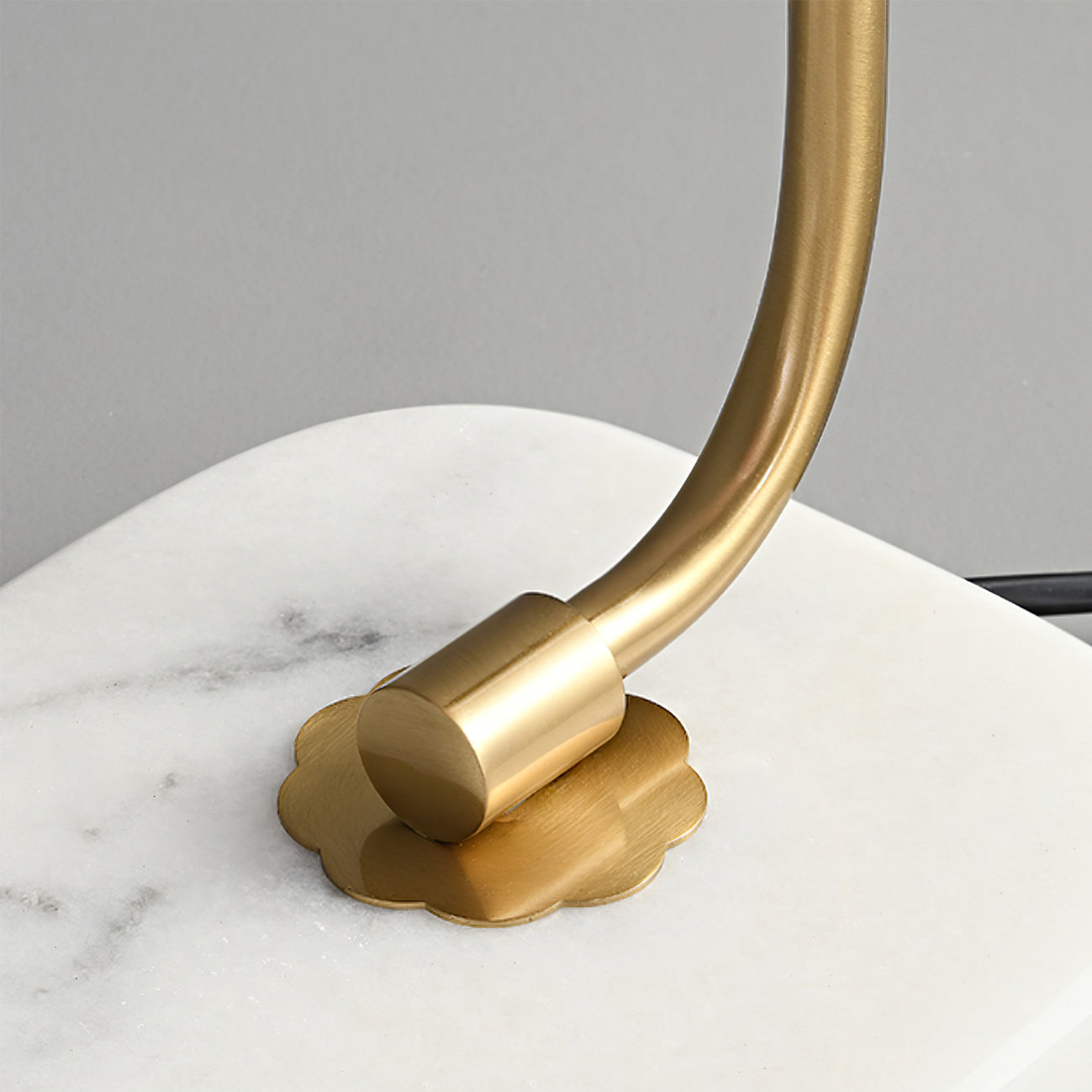 LumiPuff Marshmallow-Inspired Table Lamp — Soft Pink Glass Shades