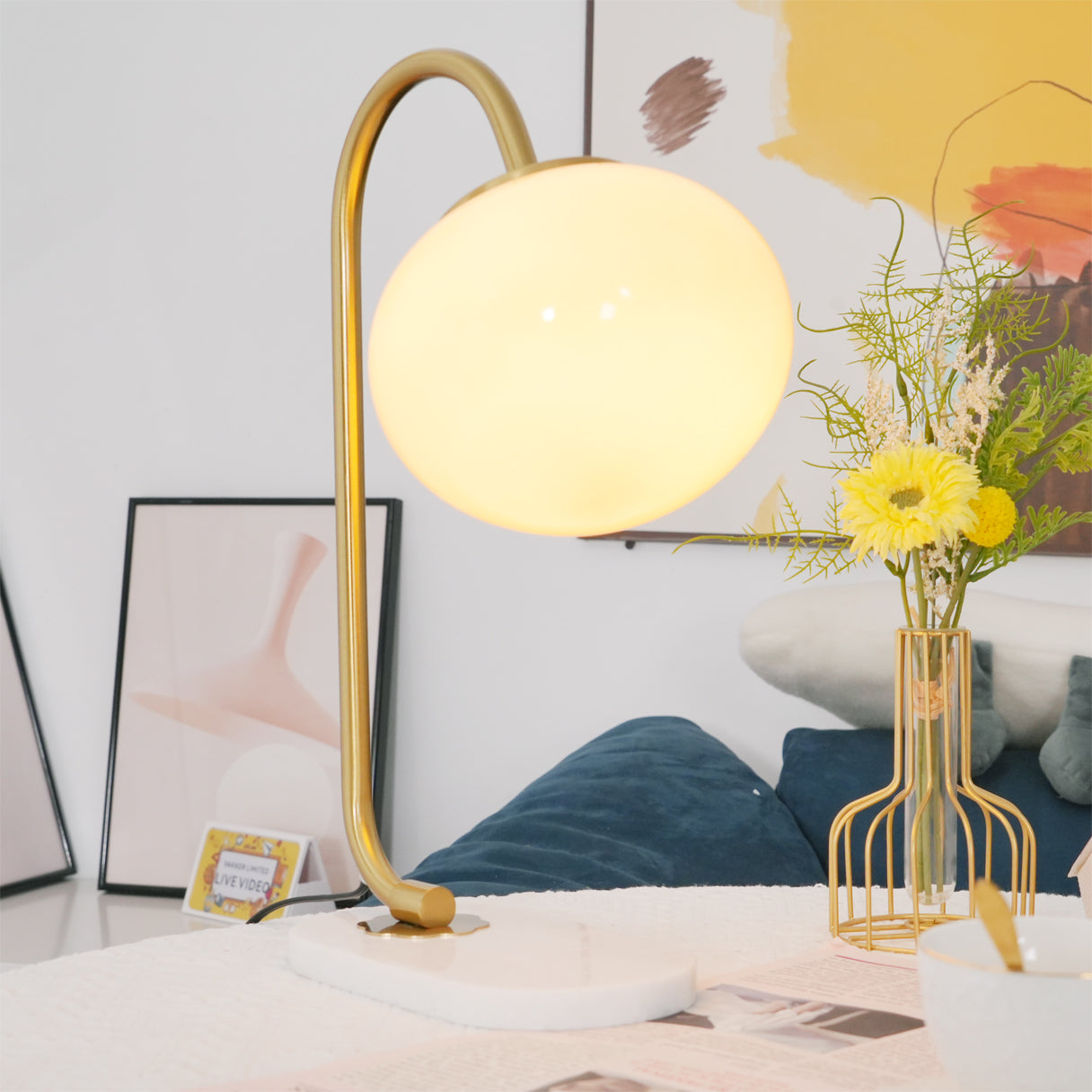 LumiPuff Marshmallow-Inspired Table Lamp — Soft Pink Glass Shades