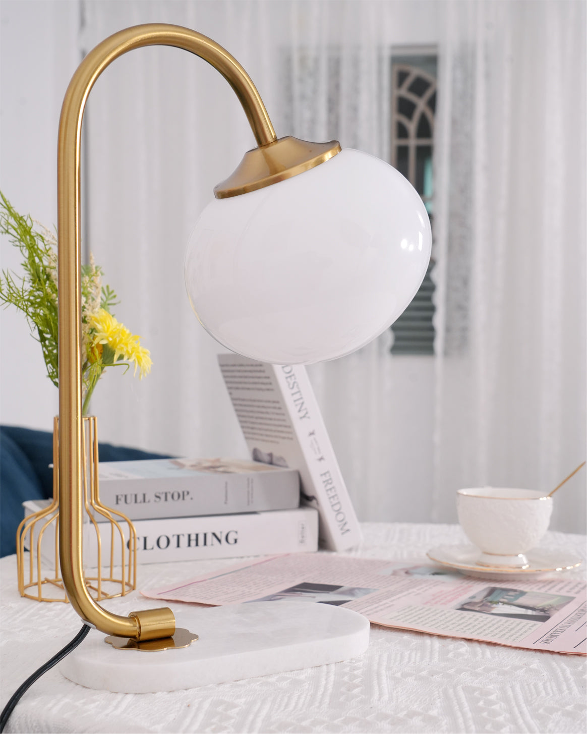 LumiPuff Marshmallow-Inspired Table Lamp — Soft Pink Glass Shades