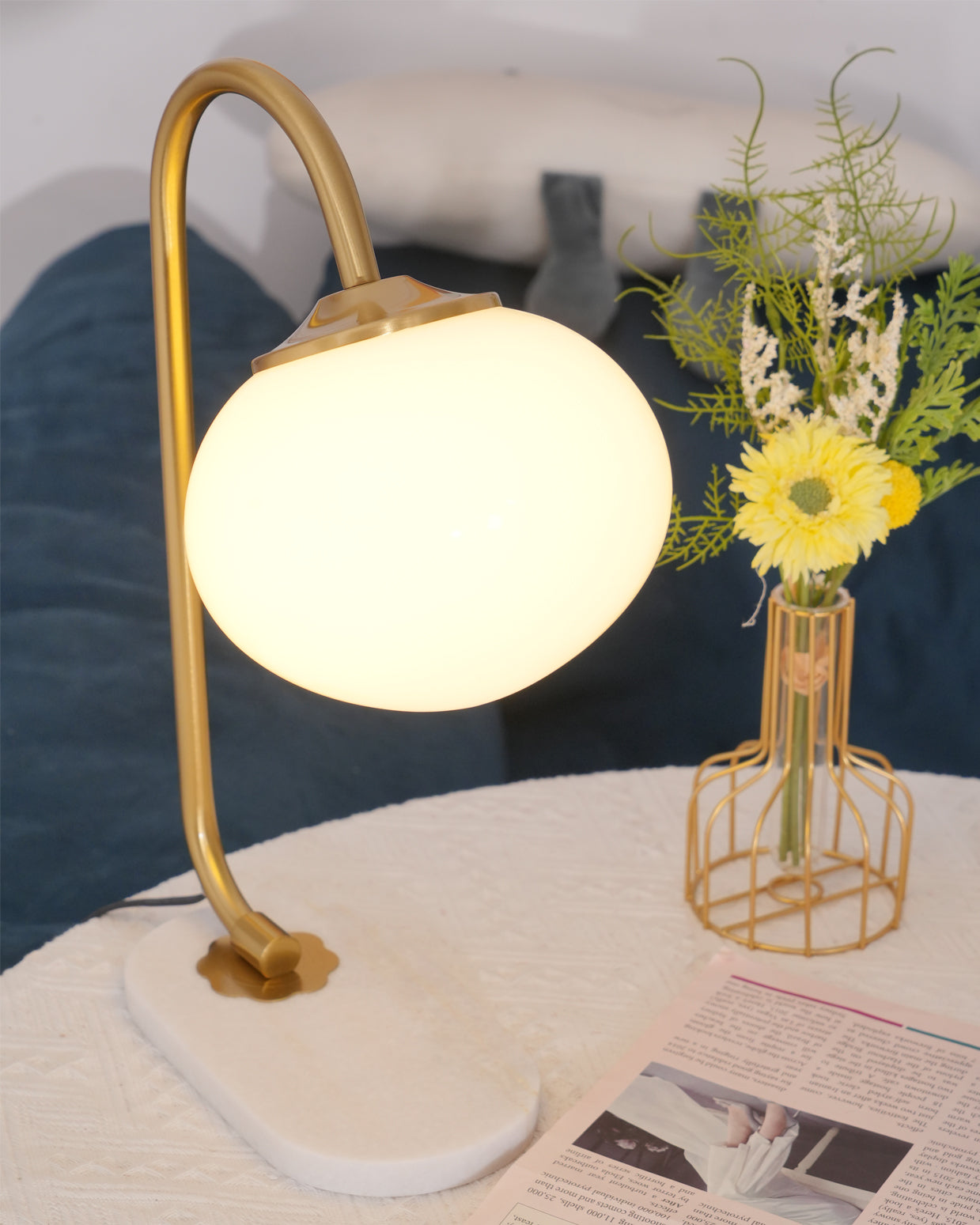 LumiPuff Marshmallow-Inspired Table Lamp — Soft Pink Glass Shades