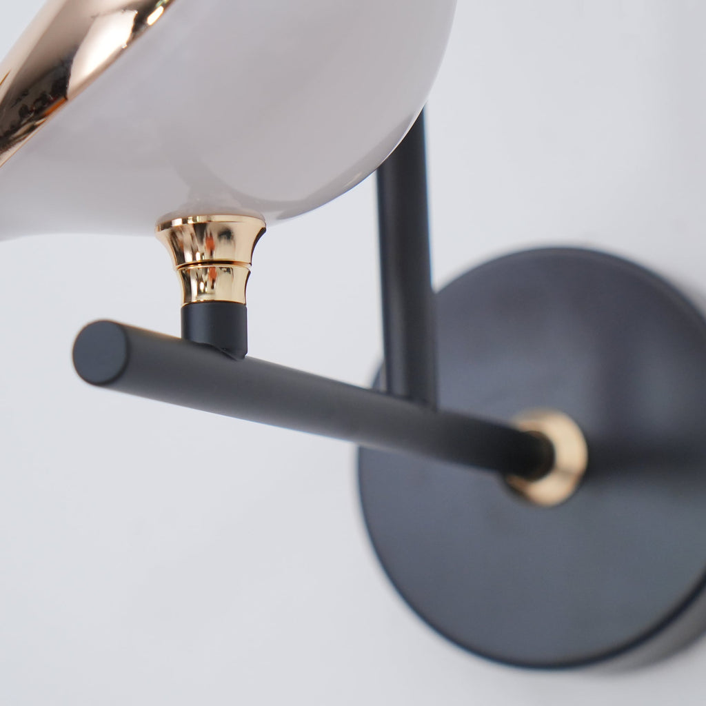 Magnetic Bird Wall Lamp – Adjustable, Black/Rose Gold