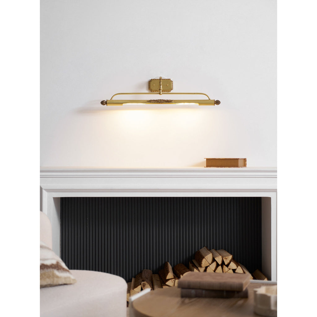 Lámpara de pared antigua de latón para cuadros — luz integrada